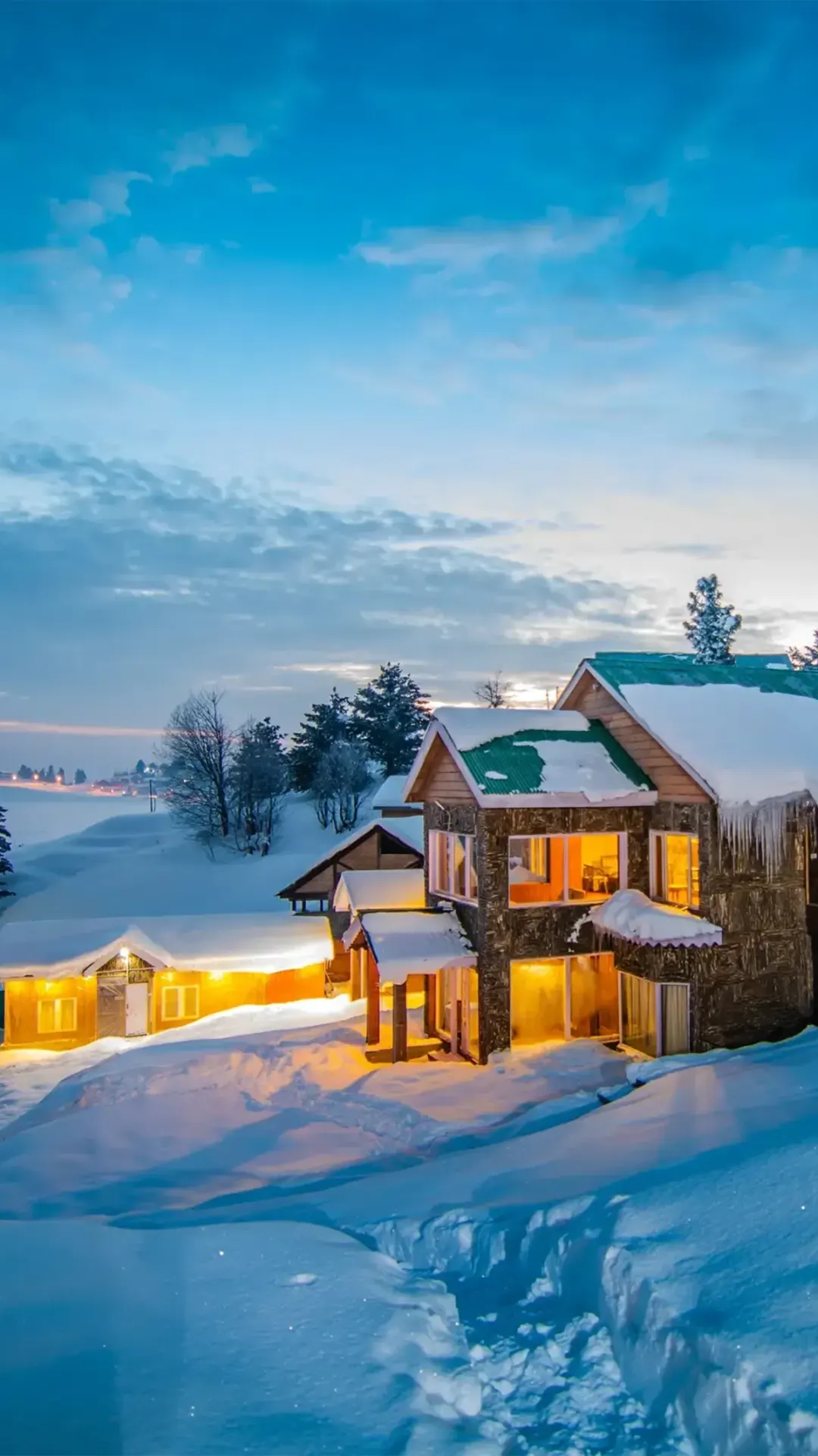 Snowboarding Gulmarg Kashmir